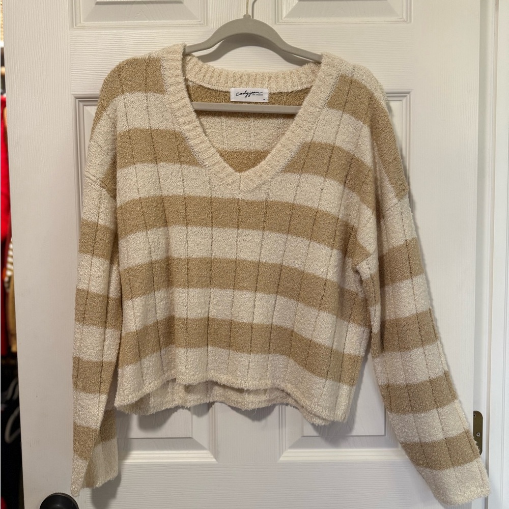 Carly Jean Los Angeles Celeste Sweater Size M - Picture 3 of 5